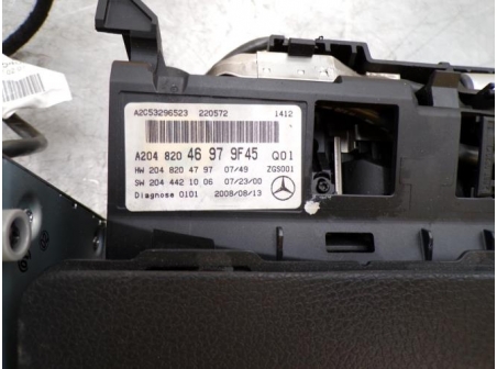 108947321-9f7d20f3-fc5f-40b0-9ef3-6e3e2f29ede1-Piece-Autoradio-dorigine-MERCEDES-dd1d6c4a658382972f58810a23e97e2c2215d298c0c2705779093897098aa5bd_m.JPG
