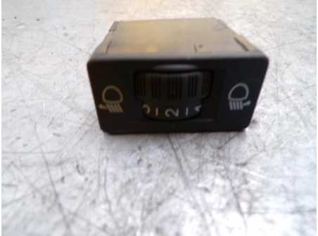 108955457-3a127a49-b57b-4ba4-a628-e443307fbce6-Piece-Commande-de-reglage-hauteur-de-phare-CITROEN-caba7fb0e57f9104a5b5ce8dc6c7829b87de278eec573637acfb9d0e07a4d9b6_m.JPG