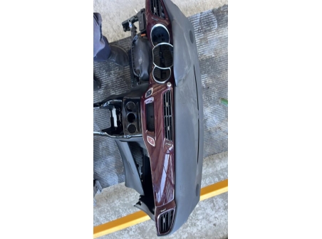 108458546-21cf59ac-7124-48e1-ba80-b27bf72483f2-Piece-Planche-de-bord-complete-00008247F7-CITROEN-DS3-PHASE-1-a6183f66cc6b6373cf87e504825b5ed65f626b07c149e18c5fb93a51baf687c8_m.jpg