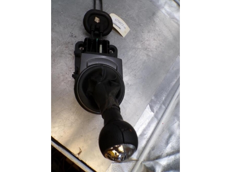 108845397-94f17d7b-aeab-40d1-a471-851097c08dfe-Piece-108845397-Cable-levier-de-vitesses-CITROEN-C4-1-PHASE-2-16-HDI-16V-TURBO-0bfd309d7513f9c382ec186e12636ad543543d80e3c5bc2bdc9a372b09a70412_m.JPG