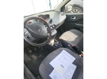 Vehicule-RENAULT-TWINGO%202%20PHASE%201-2009-01e3757737efc778eca24dd93d36acad2ea70eefe24685ec035a61cd18f3d125_m.jpg