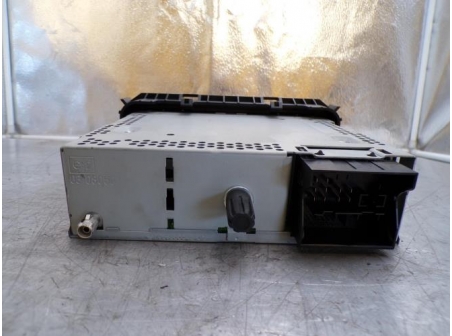 109084028-c840fe88-a4f5-43ae-8d82-fe87e45119b1-Piece-Autoradio-dorigine-RENAULT-45a76ece5979362cb39de9a03c50c6855f8332811e05cc7fc9056edeaf7efb50_m.JPG