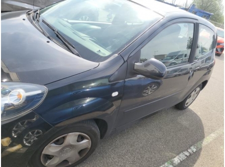 Vehicule-RENAULT-TWINGO%202%20PHASE%201-2009-9768bda41b0065dc1dc4145345702851455c48527f1fecf1171cb2639c052c39_m.jpg