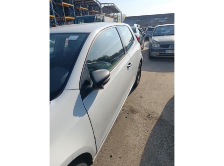 Vehicule-VOLKSWAGEN-GOLF%206-2011-047846ca7cacf2e34fea20acffb539be9278b43b3bf1e04d4f4d6986926c4fc8_m.jpg