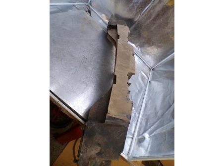 108846766-53840318-f620-4b7d-9fc4-270396fd492f-Piece-108846766-Renfort-pare-choc-arriere-RENAULT-CLIO-3-PHASE-2-BREAK-15-DCI-8V-TURBO-2398d65d5b1b919bea0bc8cf8c7583abfcf72e8573d068a9c8e6e3f13c15a92d_m.JPG