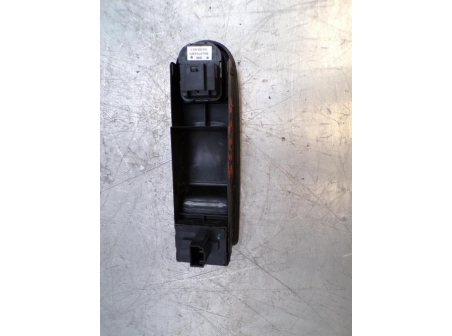 109098718-50ca4c88-2062-47e1-b762-e098b157c84e-Piece-Interrupteur-de-leve-vitre-avant-gauche-VOLKSWAGEN-89b3d47f127258b5f57bb0856f4173092811f77256a720953669a2491df67e0c_m.JPG