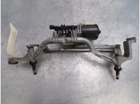 108832020-53ebec99-b73c-4ee3-a59f-fde8f47afddb-Piece-108832020-Moteur-essuie-glace-avant-288A53268R-RENAULT-CLIO-4-PHASE-1-15-DCI-8V-TURBO-4a24e1cf3ae1d4201f4dd4e404ea4546bd02ee1496f357f42a49ba294f746117_m.JPG