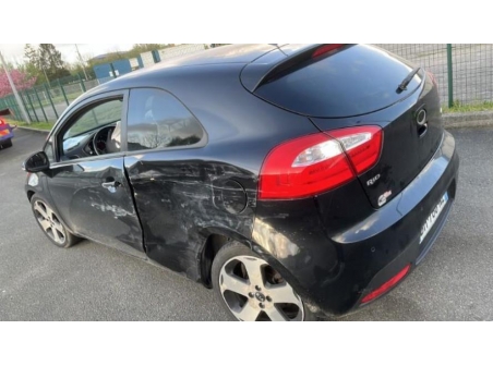 Vehicule-KIA-RIO-3-PHASE-1-2014-53d021ce68138ce0f180314b2ab6fba0893c047c272f2435bc412d70c914bed7_mtn.jpg