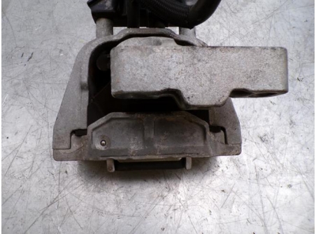 109199059-39ed35c3-236e-458d-b77a-5ff7c99938f9-Piece-Support-moteur-droit-VOLKSWAGEN-60503383c1d14249fe5206ddeee92da9b0dd1d1f3968c68b4bc195d793ad5f1f_m.JPG