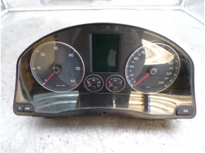 109331142-4f2f2da4-e891-4c58-ab30-0b5fc1db89dc-Piece-Compteur-VOLKSWAGEN-85045d4c6b5a45f677642dcd2247cc19a8170a5bd3060f08f9afc0b4f7465bff_m.JPG