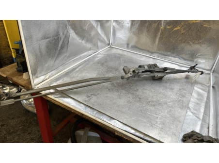 108460353-6148c4fc-87ae-443b-aca3-c981a1947212-Piece-Moteur-essuie-glace-avant-00006405RK-CITROEN-d6bb6221212bee498426298fcaa1aba8cba48bfc644230a119fd7bec6c242a79_m.jpg