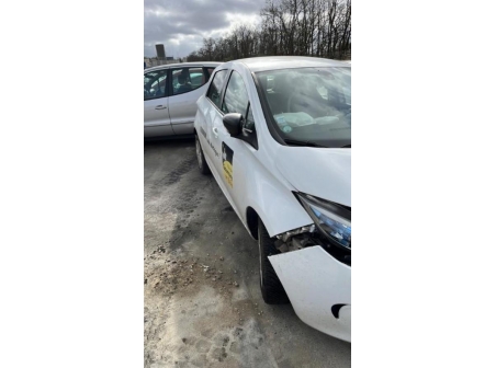 Vehicule-RENAULT-ZOE-1-2016-cfc3e5f68e07233e9fa73021f808061a5a2c883399b30dbc168d9e16d1555227_mtn.jpg