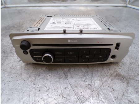 109497081-0c8b0e61-dfd3-4ed8-bec7-33f67f7be0f1-Piece-Autoradio-RENAULT-947bb0310db3f156e34fe6858d87b964cd5394dfb2eff189b583daba95be6934_m.JPG