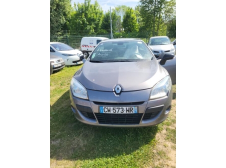 Vehicule-RENAULT-MEGANE%203%20PHASE%201%20CABRIOLET-2013-328cad91619da29ccc610c99528435906baefd4f41fbf36c7f013dd6c74c4318_m.jpg