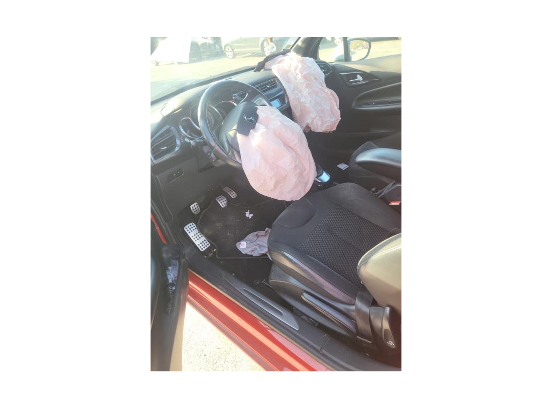Vehicule-CITROEN-DS3%20PHASE%201-2012-20188e75ddeefca73b7f8b638deb95f1e35bb31f69307724ee938b9a381c2ffe_m.jpg Vehicule-CITROEN-DS3%20PHASE%201-2012-20188e75ddeefca73b7f8b638deb95f1e35bb31f69307724ee938b9a381c2ffe_m.jpg