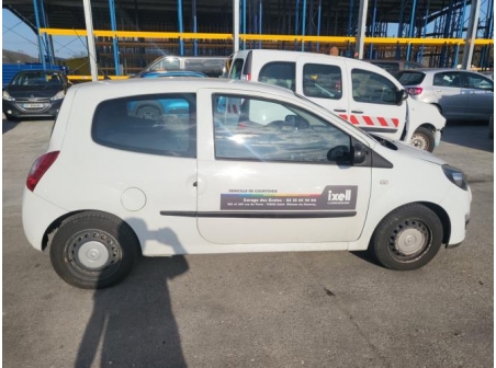 Vehicule-RENAULT-TWINGO%202%20PHASE%202-2013-cde88874e998eb4d5b0f67c202a05c093aa8dcc55c4ed4be6e431277488ccdab_m.jpg