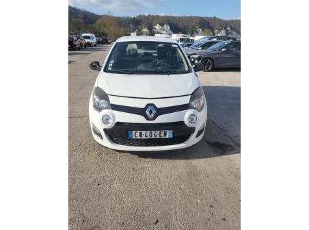 Vehicule-RENAULT-TWINGO%202%20PHASE%202-2013-106f8688485ec4069b13675946fbd1421c57c048be714fd9d0493089203e3ff4_m.jpg