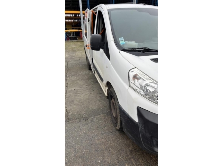 Vehicule-PEUGEOT-EXPERT%202-2010-91e69d9c58f1a9c7f193943826f76a6c52047b360432f21552fa7d92e577b288_m.jpg