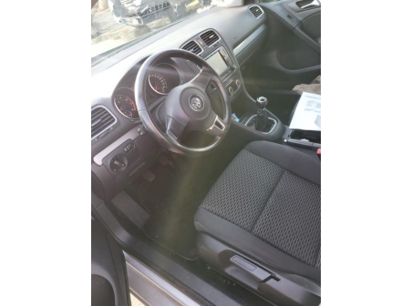 Vehicule-VOLKSWAGEN-GOLF%206-2011-db7c7c6fef902fed8de992940d3be022c486166dc66afeaf76d671e7aa470880_m.jpg