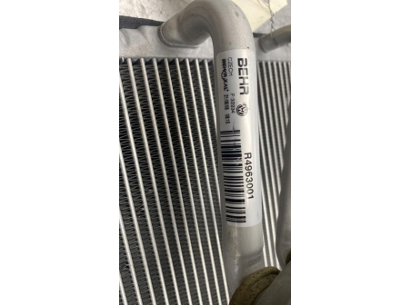 109666825-a68879a7-2f6e-4aee-ae34-662cf99986d0-Piece-Radiateur-chauffage-VOLKSWAGEN-51d9c03e8755d58db74b20bb26f179fb99d8f5990c6581de99238ef5fc43e197_m.jpg
