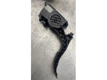 109667070-02f342dc-3623-4471-b3b0-df23df90b918-Piece-Pedale-daccelerateur-VOLKSWAGEN-982ced07b47f5a02c33b909ba9e8e42ebaf7d1946ec316247468fd8306261f8c_m.jpg