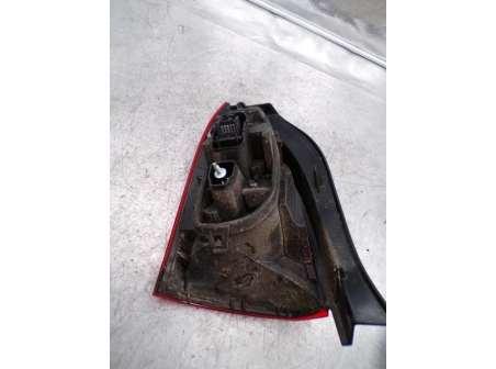 109582234-25066686-940e-430f-b8c1-648eb983c795-Piece-109582234-Feu-arriere-principal-droit-8201523617-RENAULT-TWINGO-2-PHASE-2-12i-16V-df65ba7fcbe629e5a18ec51b4e64dc9bfe04dee773a153fe4b70caf1ff18640c_m.JPG