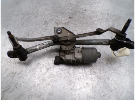 109582556-b78b7812-f123-45d2-bc58-4c1dbbda7db8-Piece-109582556-Moteur-essuie-glace-avant-7701064031-RENAULT-TWINGO-2-PHASE-2-12i-16V-c1f8e4952d33e1965c31b8f458f085a18fcef97732183a79fc7bf0ff249cade3_m.JPG