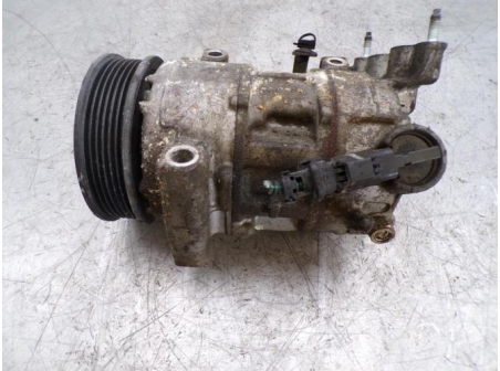 109587841-7dff02d0-f468-463c-b99f-447448c907bd-Piece-109587841-Compresseur-clim-9815198580-PEUGEOT-208-1-PHASE-2-16-GTI-16V-TURBO-4a6435f44761cbb64a390b95b2466ddcfe58be222c9574193aa307327bcba757_m.JPG