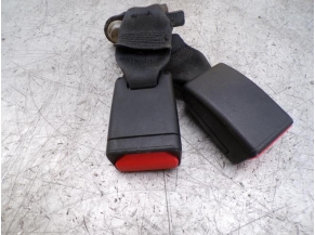 109727449-7af0cdf3-7e63-462a-b779-b8ba5470ae72-Piece-Attache-ceinture-arriere-centrale-PEUGEOT-b01caa734dc7f90c0bbf351833dd1c594df29c439f4f5eccc175b44740ae2d12_m.JPG