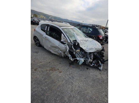 Vehicule-PEUGEOT-208%201%20PHASE%202-2016-e197c377171c5a7155221783cd73120f28436b458a9d7599e8b45062818e2cb3_m.jpg