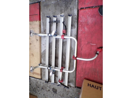 109730912-95f50afe-e881-4e1b-b2c8-6b39995bc6c7-Piece-Porte-velo-FIAT-e82459e06beaa16fbf1cb66491620e89e84652276e647671428bf215f38e281d_m.JPG