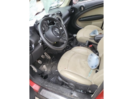 Vehicule-MINI-MINI%202%20R60%20COUNTRYMAN%20BREAK-2013-de20a539cdd1b421d29169c3b8f24dad00626780959f970f50812b163cb5635c_m.jpg