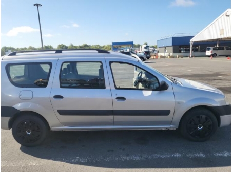 Vehicule-DACIA-LOGAN%20MCV%201%20PHASE%201%20BREAK-2008-fdbcc2909e556ddf58e4b8e87b104390a61c50e20ef098908d9e227d4a09f194_m.jpg