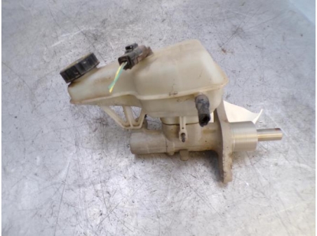 109585881-b487e918-34d1-4fa7-a1c6-b4770eb060b1-Piece-109585881-Maitre-cylindre-4601T3-PEUGEOT-EXPERT-2-20-HDI-16V-TURBO-48d0cf8e8e5e4ed220a8f3010a9459d4b5098832ee09ac6f4f4a3dcd6e4496ad_m.JPG