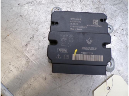 109828367-2cef22f3-680b-4b16-bd23-5b456dde3f52-Piece-109828367-Boitier-air-bag-985106332R-DACIA-SANDERO-2-PHASE-1-12i-16V-d56300af8e541df8927f9be27ac11172b72039766b00099aea1ee2fe350d1d6a_m.JPG