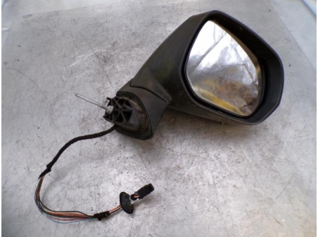 109882116-efbe8f23-b049-48b5-870a-a79e10b30c1d-Piece-Retroviseur-droit-PEUGEOT-5008-1-PHASE-1-16i-16V-42595fb791bd234b467fc03867042cc01ba21cc2ae4cdae486391dab184828b3_m.JPG