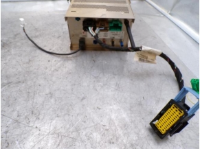 109892631-8bd2f49d-da3c-47bb-a01f-e50f58e49f20-Piece-Autoradio-BLUECAR-a9c5fc6ecb9f2705a39fd95e52a95590d7088784d21fa3a1424e66f28ae2bb56_m.JPG 2