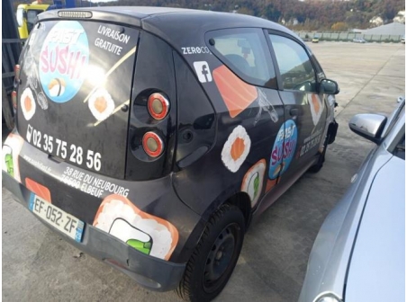 Vehicule-BLUECAR-BLUEUTILITY-2016-a7543bdbaf6783e8adb53dfa8bb0be96d03f57076a58f383fd37082bbd7b4c00_mtn.jpg