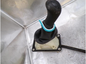 109949432-b7998d38-fe2b-4ed8-b0a5-3d11f2f155d8-Piece-Tringlerie-boite-DACIA-68bcf5b3611b0c18641c7396319f6e05916ea4df149605f033c8c798bb0eabb8_m.JPG 2