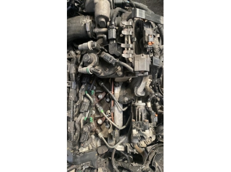 109593725-52be2a77-81f7-4b3e-81f1-1967e9edd486-Piece-Moteur-00000135TQ-CITROEN-C4-PICASSO-1-acc269f2586f2cfc0d8ea521ff8251aa3122c5051d9377035eaf1b667e01fc59_m.jpg