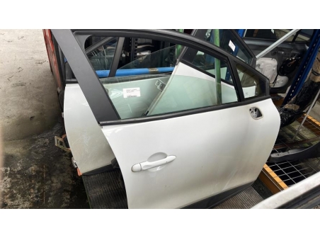 108831603-cfe55517-74e0-4475-be38-7257c00825b2-Piece-Porte-avant-droit-801008302R-RENAULT-CLIO-4-PHASE-1-b89e8e1bc7d99fb2bc3b8a77878049206f3f0b76ad4c3307bd6b2b8d7ac9e287_m.jpg