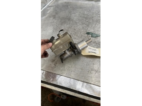 108819797-8ca5fbdc-3778-41fa-bbf4-720af1886cb2-Piece-Maitre-cylindre-freinage-1694300101-MERCEDES-CLASSE-B-245-PHASE-1-abaac464aa33147176e0a199a9e2ebb6ed6cb942c31b8d77be74b76c60ee2852_m.jpg