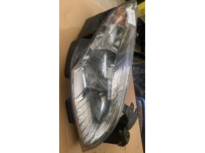 108820634-10593c62-1785-4b2d-9732-630b699d924a-Piece-Optique-avant-principal-droit-feuxphare-260105680R-RENAULT-e75c039e5ef1cf84e1b22658584f4cab2d96385036b81d59314c25cac6fd092b_m.jpg 2