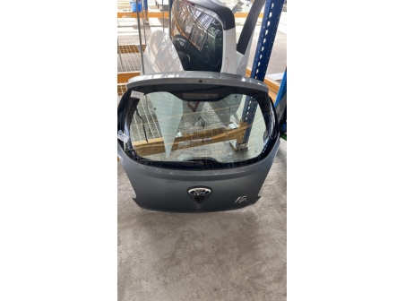 107942961-91906e75-d8b3-4fdd-80ea-929ca0a49627-Hayon-arriere-1565867-FORD-KA-2-PHASE-2-6b61b1d25e745a2bf265fc5f643c698f87ff71c7339115e5701cc6bdfe1bc33f_m.jpg