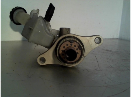 Piece-Maitre-cylindre-(freinage)-RENAULT-MODUS-PHASE-1-Diesel-4a3b55af6ca46fdc6eb09027548e59f17e370d3f70bb52d540e73007368f64eb.jpg