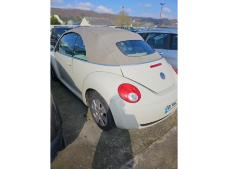 Vehicule-VOLKSWAGEN-NEW-BEETLE-1-PHASE-2-CABRIOLET-2007-f887e023e8155f0474a4852c54f531df66d0c038187d7cb8008cf5811f633775_mtn.jpg