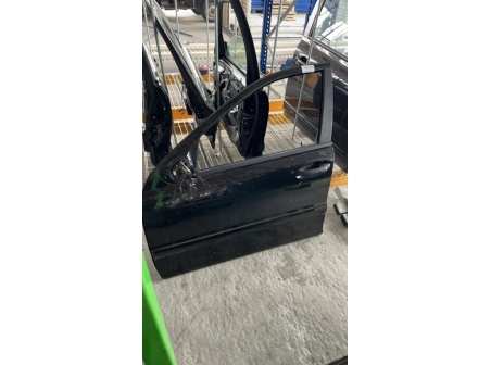 106060113-e7e27e3a-cc97-4883-93b5-8b37bf01e04e-Piece-Porte-avant-gauche-203720010528-MERCEDES-CLASSE-C-203-PHASE-2-7c750e10fef9dab6af808cefc58b5796e67ff15bf5da31d1d2996fd6d1b67f06_m.jpg