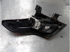 106084580-badbdf7f-d3d1-4f37-83bc-897bd5ce2e94-Piece-106084580-Feu-arriere-principal-droit-00006351LQ-CITROEN-C4-PICASSO-1-16-HDI-8V-TURBO-d9f44d9847c5115d6f918673e7f72f25896ee6ce2d761a247731539c2c856a69_m.jpg 2