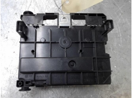 106084585-30c3d672-92f2-4e39-8052-067c37cc92df-Piece-106084585-Boitier-servitude-moteur-CITROEN-C4-PICASSO-1-16-HDI-8V-TURBO-e77b088be8e8e8bcb33f6e8d829e6fe34d6ce9eeea30ba797647d04dd8befcfc_m.jpg