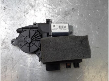 106084632-97b93b1c-27f8-4386-8843-27cb750e02bf-Piece-106084632-Moteur-leve-vitre-avant-gauche-00009221HH-CITROEN-C4-PICASSO-1-16-HDI-8V-TURBO-10103cd50a67c1c4573c9615c19aea473520be91c936f6b0833a18dfc8d7d6dc_m.jpg